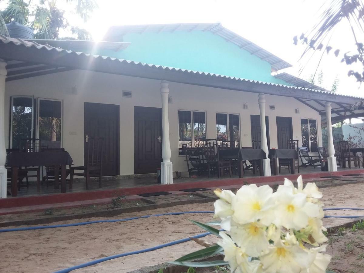 Theepan'S Home Nilaveli Ngoại thất bức ảnh