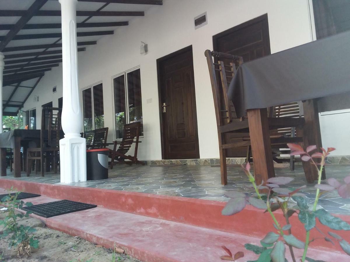 Theepan'S Home Nilaveli Ngoại thất bức ảnh